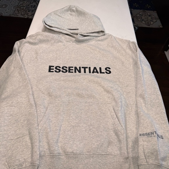 Fear of God Essentials Light Oatmeal Pullover Hoodie Size Large NWT - Picture 5 of 9